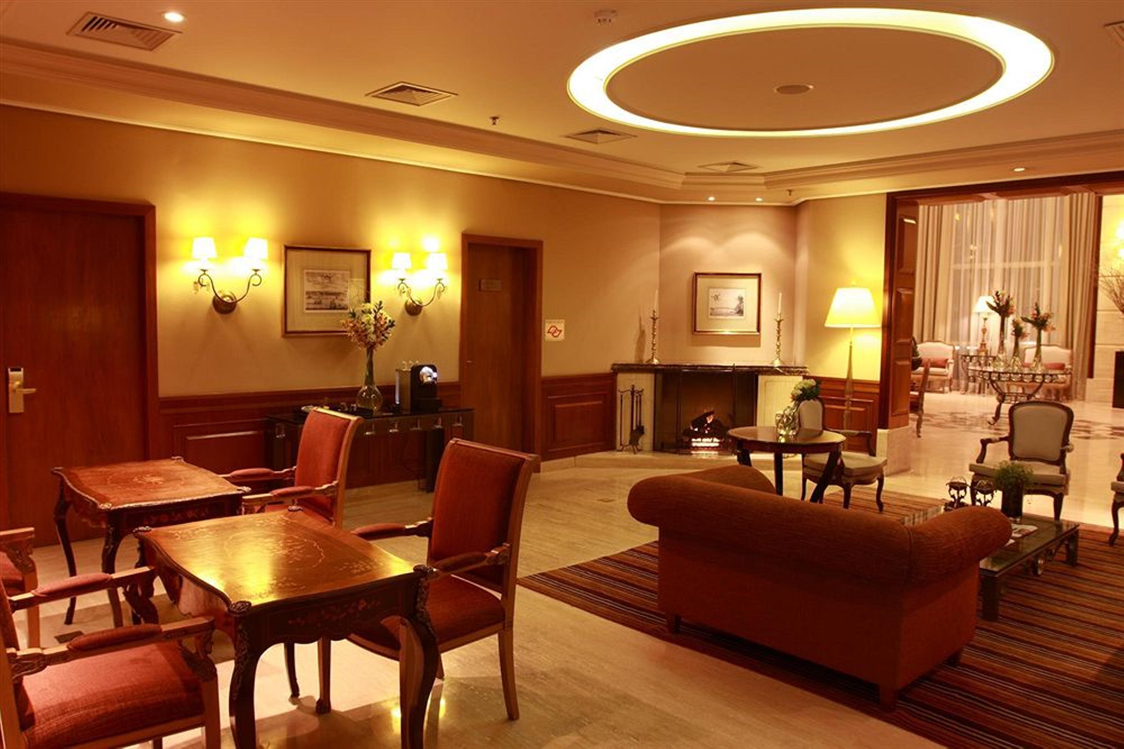 Gran Estanplaza Berrini Hotel Sao Paulo Exterior photo The lounge at the airport